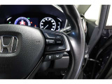Hondaセンシングの機能のひとつ、アダプティブクルーズコントロール付!アクセルから足を離しても設定したスピードと前車との車間を保ち走行してくれます!車線維持もアシスト☆高速道路で疲労軽減ですね☆