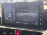 【パノラミックビューモニター】専用のカメラにより、上から見下ろしたような視点で360度クルマの周囲を確認することができます☆死角部分も確認しやすく、狭い場所での切り返しや駐車もスムーズに行えます。