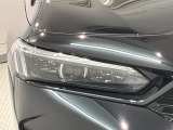 LEDヘッドライトは、点灯の瞬間から最大光量を発揮し、突然暗くなるトンネルなどでの安定感を高めます。