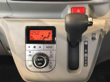 温度を設定すれば、自動で車内の温度管理をしてくれる優れものです♪ATミッションで運転楽々