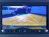 ◆【リアカメラ】が装着されています。リバースに入れるだけで映ります。後方の安全確認や、狭い駐車場での車庫入れ、雨の日や夜間など視界の悪い時に便利です。安全にバックする為には欠かせない装備です。