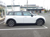 さらにMINI自動車保険にご加入頂きますとアップグレードし、エマージェンシーサービスプレミアムサービスをご利用いただけます。