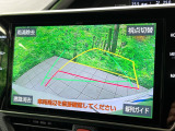 【バックカメラ】駐車時に後方がリアルタイム映像で確認できます。大型商業施設や立体駐車場での駐車時や、夜間のバック時に大活躍!運転スキルに関わらず、今や必須となった装備のひとつです!