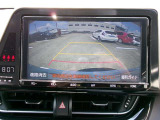 バックモニター付きですので、日常の駐車はもちろん、人や障害物などを映像で確認できるので安心です!(補助装置になりますので、目視でもご確認ください)