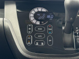 【 オートエアコン 】車内温度を感知して自動で温度調整をしてくれるのでいつでも快適な車内空間を創り上げます!//