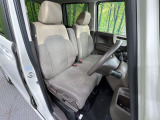 運転席シート廻りは使用感も少なく、良好な状態となっています。丁寧に使われていたことがよくわかりますね。