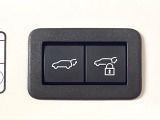 【パワーバックドア】スマートキーや運転席のボタンを押すだけでリアゲートが自動で開閉します!荷物を持っている時や、高い位置にあるバックドアを閉める際に便利な機能です♪