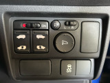 【両側パワースライドドア】両側が電動スライドドアになっております。狭い駐車場でのお子様の乗り降りの時などに安心です!