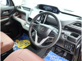 ご来店いただければ軽自動車からスポーツカー、1ボックスやセダンや輸入車などパソコンひとつで800台すべての在庫をご覧いただくことができます!