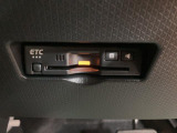 ETC車載器装備。高速道路のご利用時にとても便利♪セットアップをしてからお渡ししますので、あとはETCカードを差し込むだけで、わずらわしい料金所での現金支払いが不要となりスムーズに通過できます。