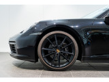 20/21インチ Carrera S ホイール搭載です。