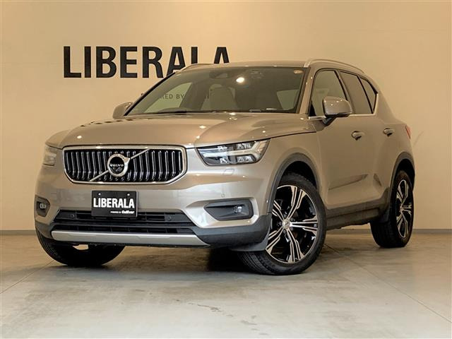 XC40 T4 AWD インスクリプション 4WD 4WD 本革シート