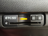 有料道路のレーン通過に便利なETC2.0車載器を装着しています。ご利用にはセットアップが必要となります。