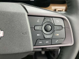 ステアリングスイッチ搭載!ハンドルひとつで手を離さなくても運転中視線をそらさなくても操作が出来て便利です