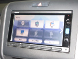 ナビゲーションは純正メモリーナビ(VXM-174VFi)を装着しております。AM、FM、CD、DVD再生、Bluetooth、フルセグTVがご使用いただけます。初めて訪れた場所でも安心ですね!