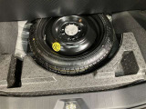 【テンパータイヤ】こちらのお車にはテンパータイヤがついております♪