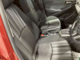 ゆったりとした運転席周り!!