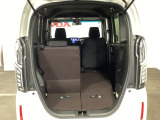 軽い力でサッと倒せるシートアレンジ。急に荷物が増えても、その場でサクッとスペースを広げられます。毎日の『困った』を『助かった』に変える工夫が満載です。