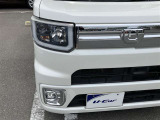 LEDヘッドライトです。デザイン性がよくとても明るいので、夜間の走行や悪天候でも安心です。しかも長寿命!