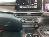 ワイヤレス充電器はQi対応スマートフォンの充電専用です。