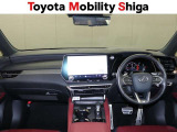 高級感を感じる運転席周りです。機能的なインパネはスイッチ類の操作性も良好!洗練されたスタイリッシュなデザインも好評です!