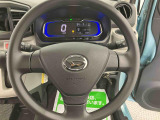3.「認定中古車カルテ」は、走行距離や修復歴に加えてキズ・凹みの有無・状態や消耗品の交換、過去の整備状況がわかります。