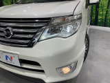 【LEDヘッドライト】悪天候や夜間走行時も良好な視界を確保し安心して運転できる高輝度LEDヘッドライトを装備!点灯速度が早く、消費電力も抑えられています。