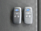 便利なスマートキー。キーは鞄やポケットに入れたまま、施錠/解錠が可能です。