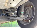 お車を安心してお乗りいただく為には、足回りの定期点検が欠かせません。サービスサポート(有償保証)では無料点検もご提供しており、安心のカーライフをお過ごしいただけるサポート体制が整っています。