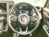 ステアリングも使用感が少なく、きれいな状態となっております♪