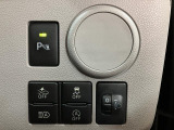 コーナーセンサーで狭い駐車スペースも安心ですよ♪