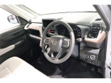 運転席周りは遊びにも通勤にも普段のお買い物にもピッタリ。日々のドライブに居心地のよいレイアウトです。