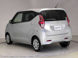 【ワイド保証】日産販売店の中古車には、無料で保証が付いています。走行距離無制限で、無料保証期間は1年間から。品質に自信があるから実現した、日産ならではの保証です。