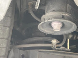 お車を安心してお乗りいただく為には、足回りの定期点検が欠かせません。サービスサポート(有償保証)では無料点検もご提供しており、安心のカーライフをお過ごしいただけるサポート体制が整っています。