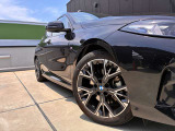 BMWのオートライトは積極的にライトをつけることにより、自車の存在を周囲に向けアピールいたします。それは安全性への配慮でもあります。
