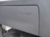 ニーエアバック(ひざ下)は運転席正面下からの衝撃を軽減します♪♪