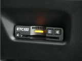 ◆ETC2.0装着◆進化したドライブ体験。料金収受システムだけだったETCが生まれ変わって、高速道路を賢く使うETC2.0に進化しました。多彩な情報サービスが便利で快適なドライブ体験を提供します。