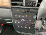 フルオートエアコン 温度設定をすれば自宅のエアコンのように車内の温度をコントロール