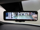 スマートルームミラー付きで後部座席に乗車してても後方がしっかり見れます