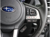 高速道路や自動車専用道路で0?100Km/hの広い車速で先行車に追従走行。アクセルやブレーキ操作のわずらわしさを軽減し快適で安全なロングドライブを提供します!ステアリングのスイッチで操作可能です。