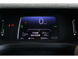 メータは先進的なデジタルメーターを採用!ゆっくりと数字が動くのでとても見やすく表示されます!平均燃費なども表示、エコな運転の手助けをしてくれます!