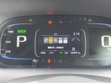 【レーントレーシングアシスト(LTA)】レーダークルーズコントロール使用時に、車線の中央を走るように支援したりお知らせしたりして、車線逸脱を防ぎます!機能には限界があるためご注意ください。