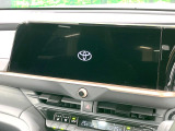 【メーカー純正ナビ】インテリアに溶け込むスタイリッシュな「専用設計」メーカーナビを装備♪視認性や操作性など基本性能にも優れ、より上質なカーライフをお楽しみいただけます。