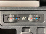 【シートヒーター&ベンチレーション】夏場は涼しい風でお尻や背中の熱やムレを防ぎ、冬はエアコンよりも早く温まってポカポカに!季節を問わず快適に過ごせます。