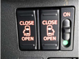 両側の電動スライドドアをボタンで開閉可能です!!