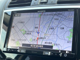 【純正ナビ】人気の純正ナビを装備しております。ナビの使いやすさはもちろん、オーディオ機能も充実!キャンプや旅行はもちろん、通勤や買い物など普段のドライブも楽しくなるはず♪
