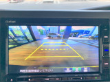 【バックカメラ(3モード)】視点を切り替えて後方を確認でき、駐車や車庫入れも安心です。