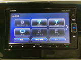 ナビゲーションはフルセグTV対応のGathers純正メモリーナビを搭載しています。Bluetoothオーディオ機能がありますので、スマートフォンなどの音楽も再生できます。