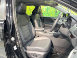 運転席シート廻りは使用感も少なく、良好な状態となっています。前オーナー様が丁寧に使っていたことがよくわかりますね。