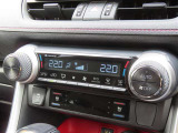 オートエアコンで車内はいつでも快適です♪